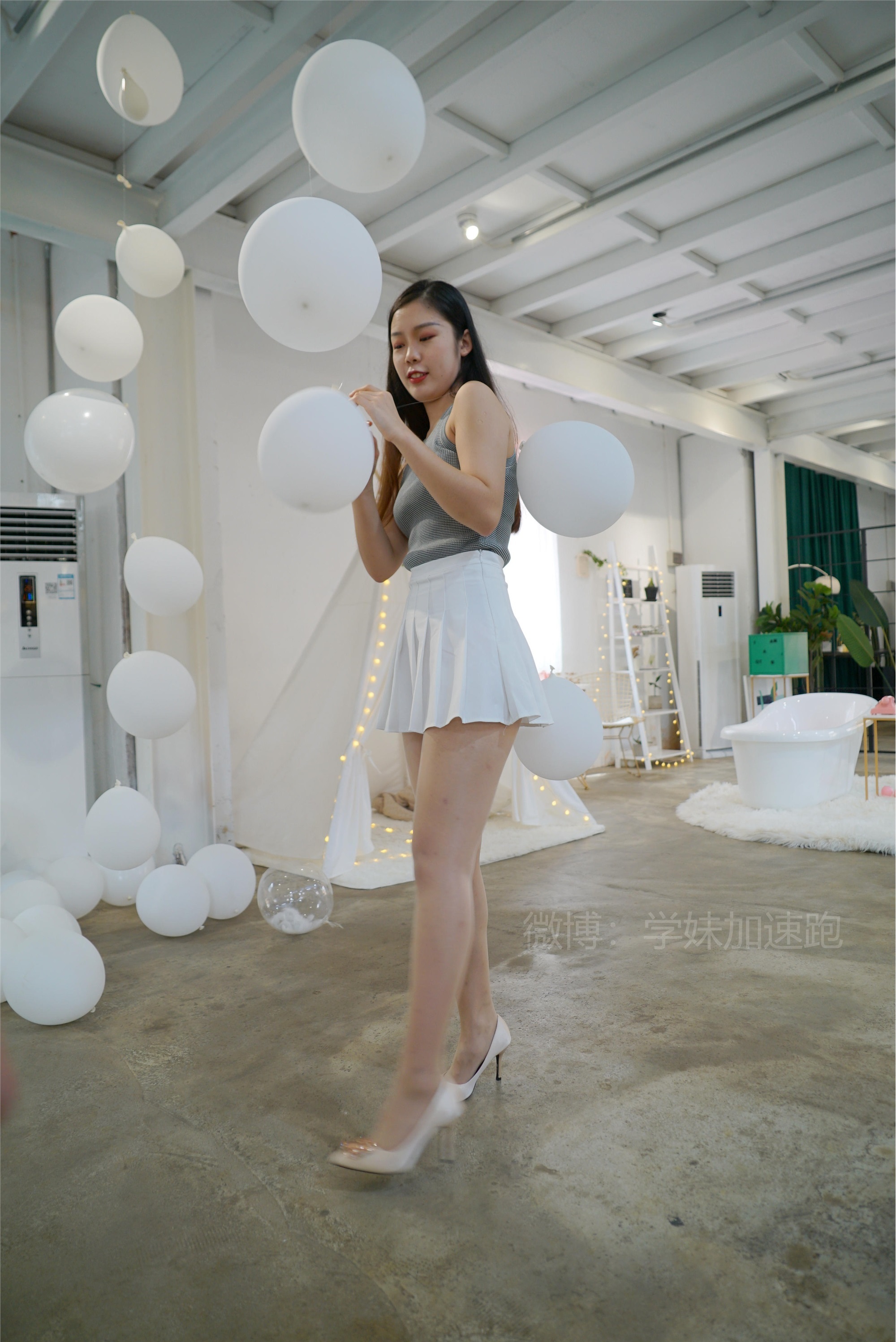 学妹加速跑 XM010《小冉学妹1》